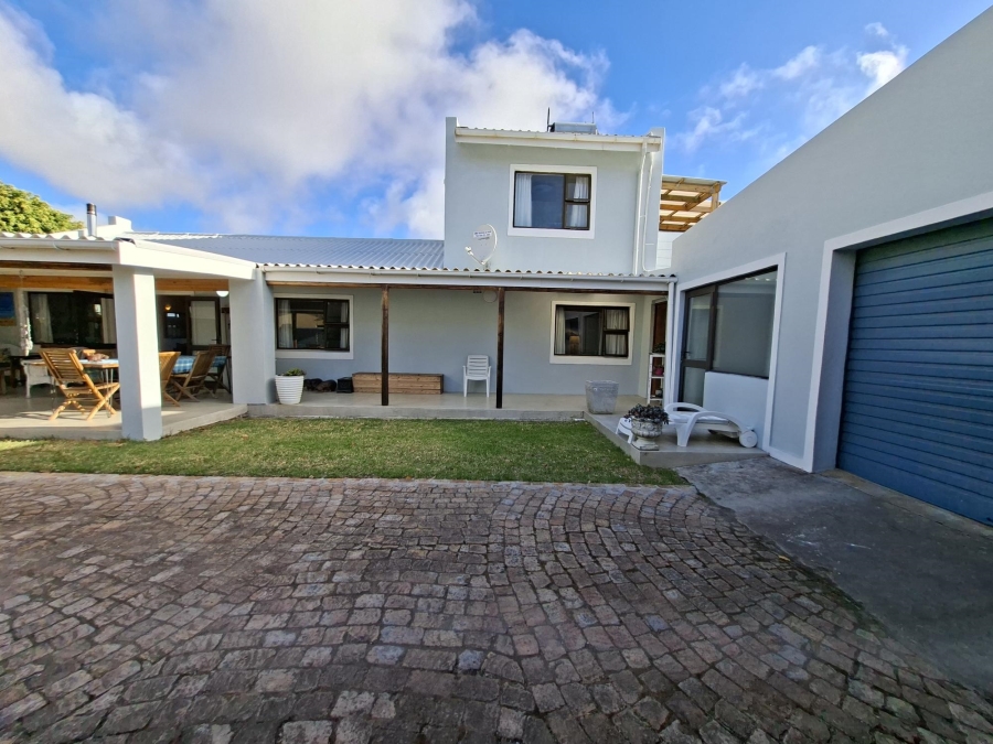 4 Bedroom Property for Sale in Pringle Bay Western Cape